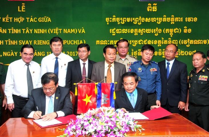Tây Ninh ký kết hợp tác với tỉnh Svay Rieng